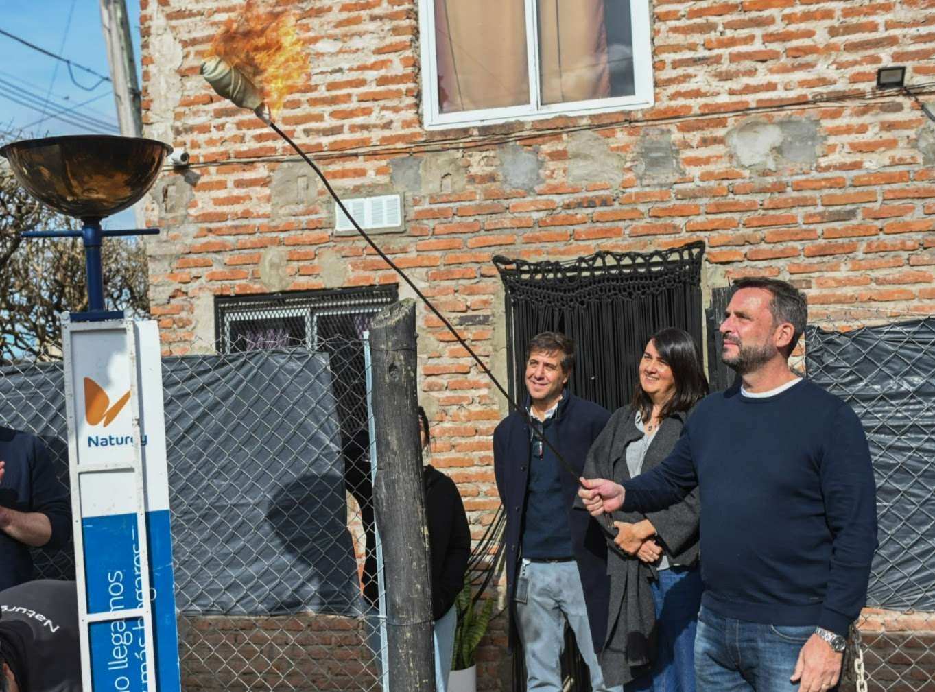 Avanza con fondos municipales la extensión de la red de gas que paralizó el gobierno nacional 