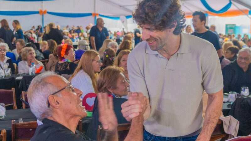 Juan Andreotti compartió el gran festejo del Día del Jubilado de San Fernando