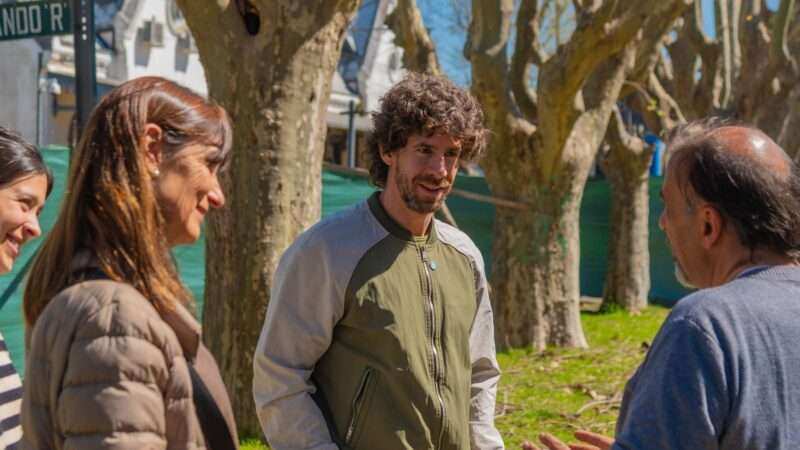 Juan Andreotti recorrió la obra de una nueva plaza junto al Tren de la Costa