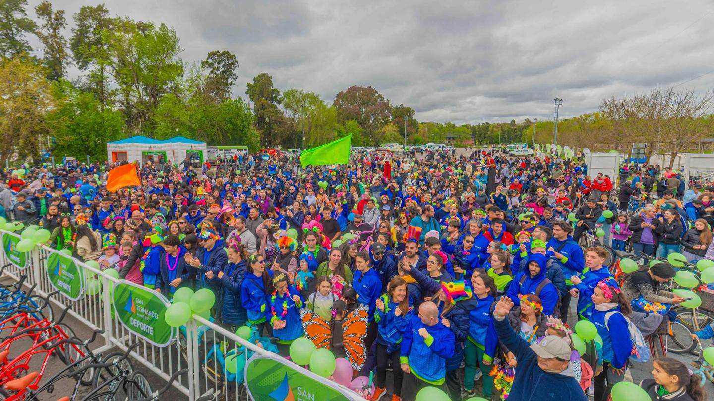 Una multitud de familias disfrutaron la Bicicleteada 2025 de San Fernando