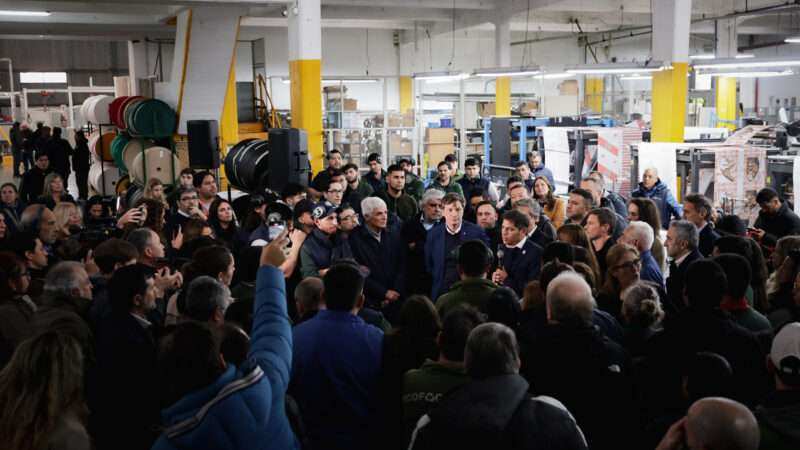 Kicillof se reunió con trabajadores y empresarios pymes