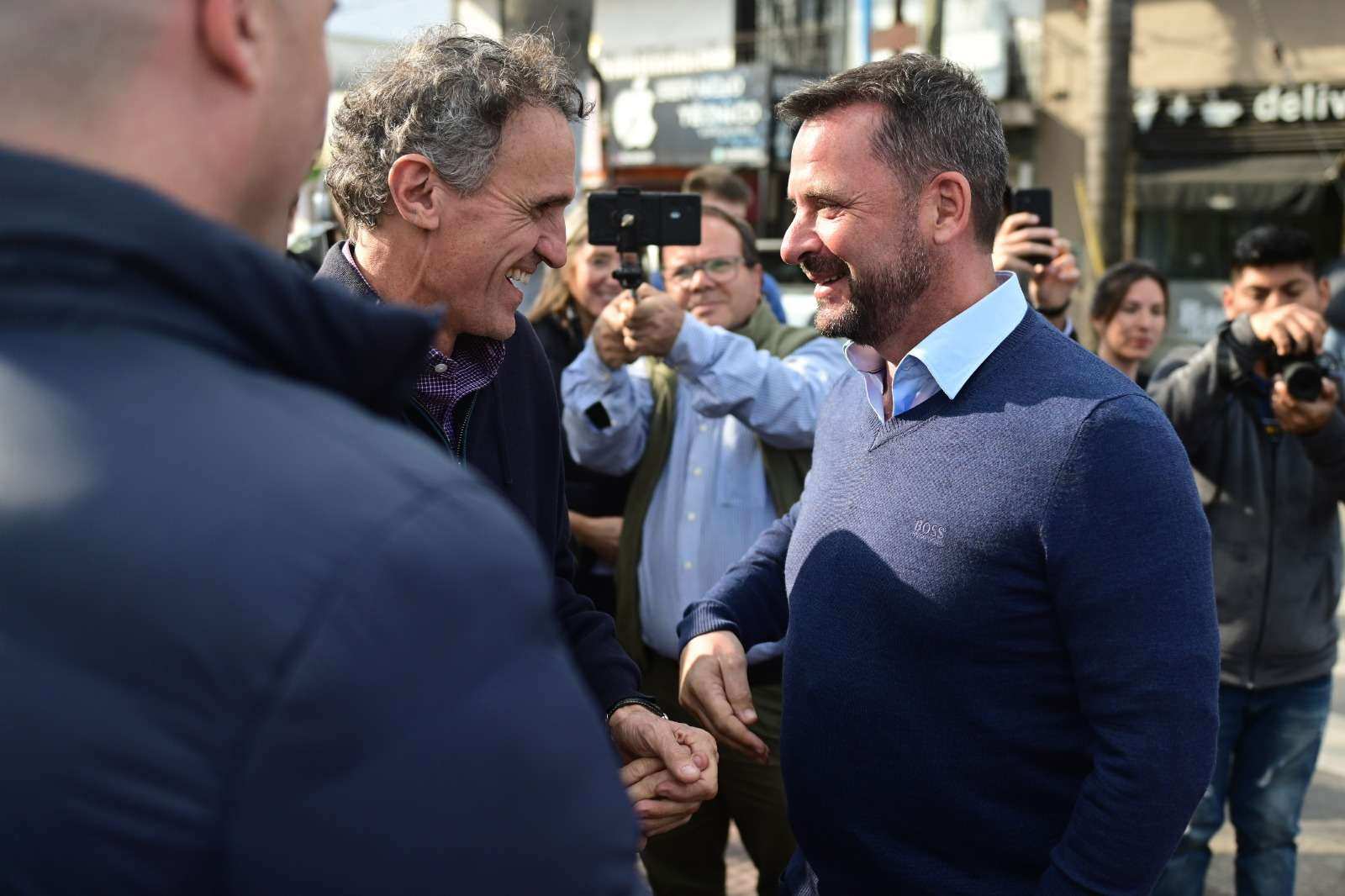 Ariel Sujarchuk y Gabriel Katopodis recorrieron Escobar en la recta final de la campaña
