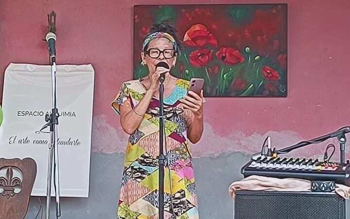 Alquimia cumplió dos años: el espacio de Rita Frank que reúne artistas en Ingeniero Maschwitz