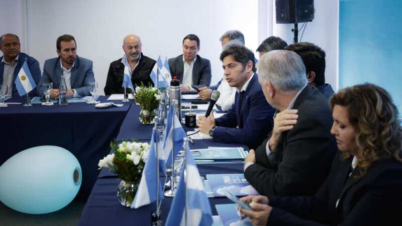 Kicillof en la FAM: “Los intendentes son clave frente a la ausencia del Gobierno nacional”