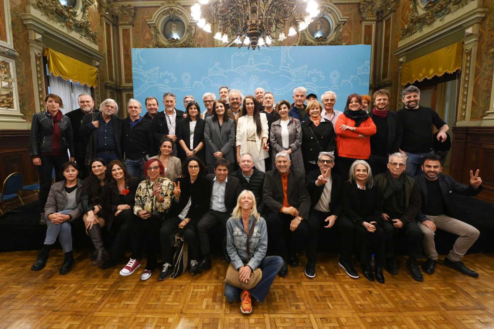 Kicillof se reunió con artistas y referentes culturales: “Hay otro modelo de provincia y de país”