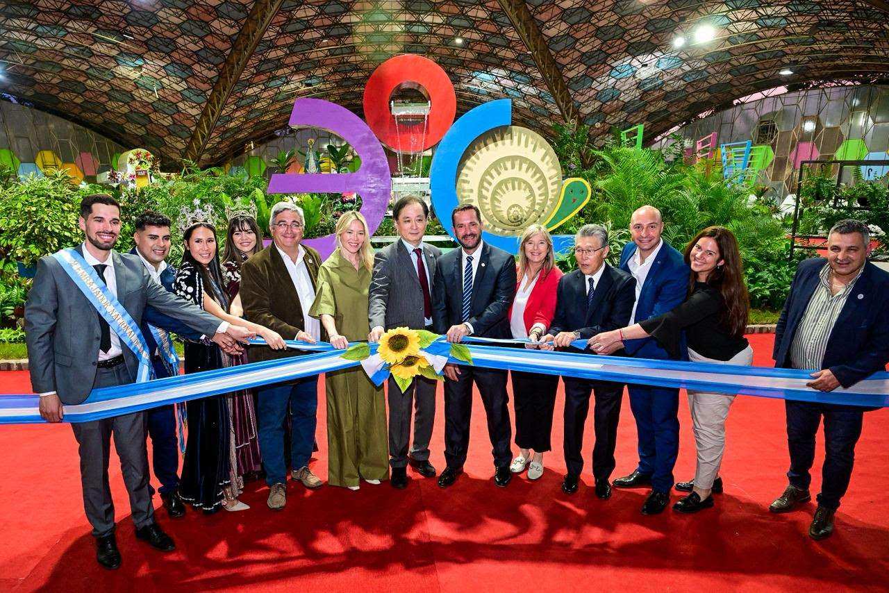 Tradición, color y cultura: Escobar inauguró la 62ª Fiesta Nacional de la Flor