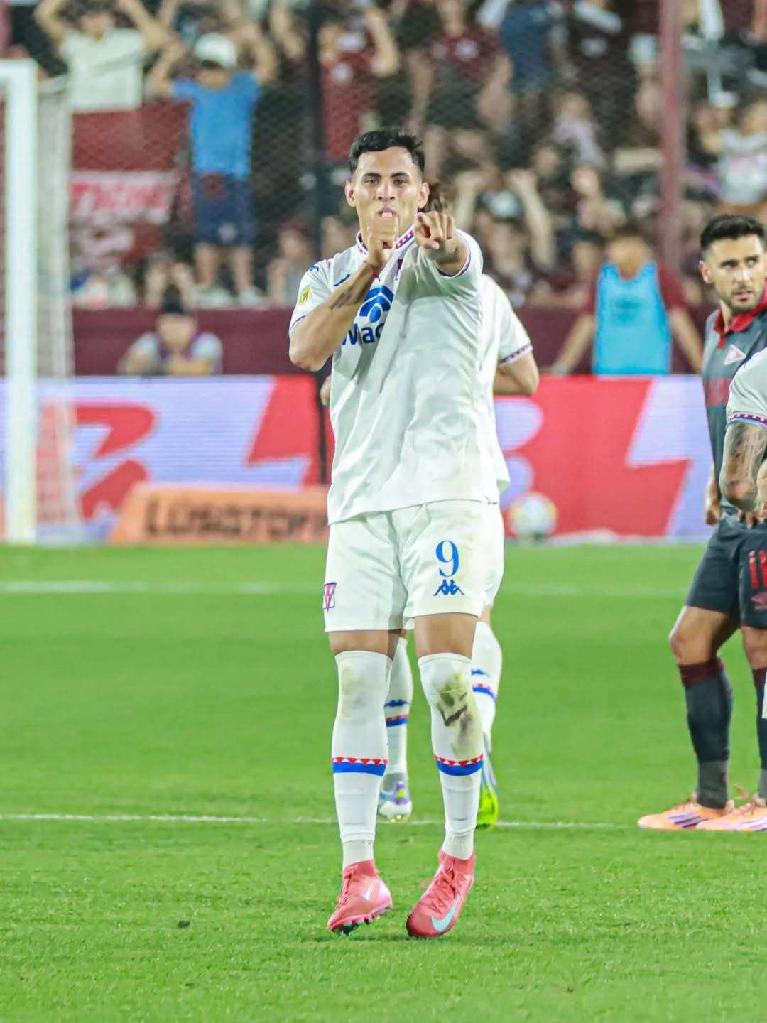 Tigre rugió en La Fortaleza: venció 1-0 a Lanús y se metió en los cuartos del Clausura, donde lo espera Racing