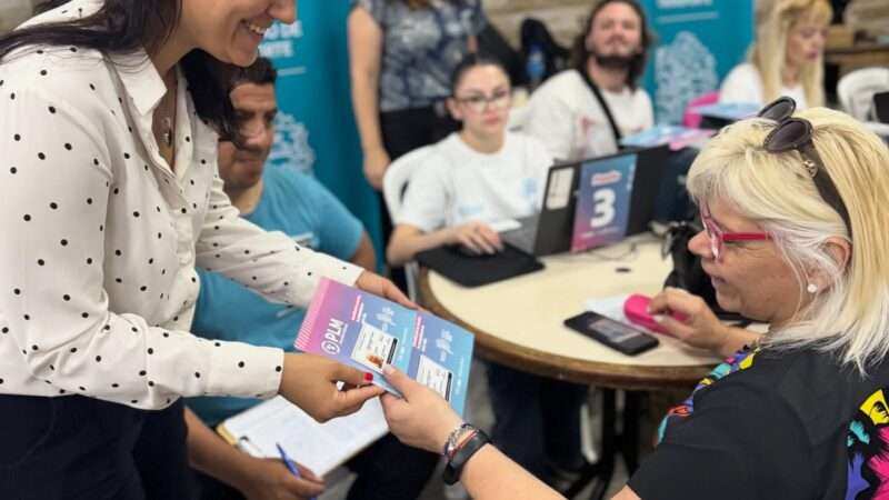 Más de 200 vecinos de Vicente López recibieron Pases Multimodales para acceder al transporte público gratuito