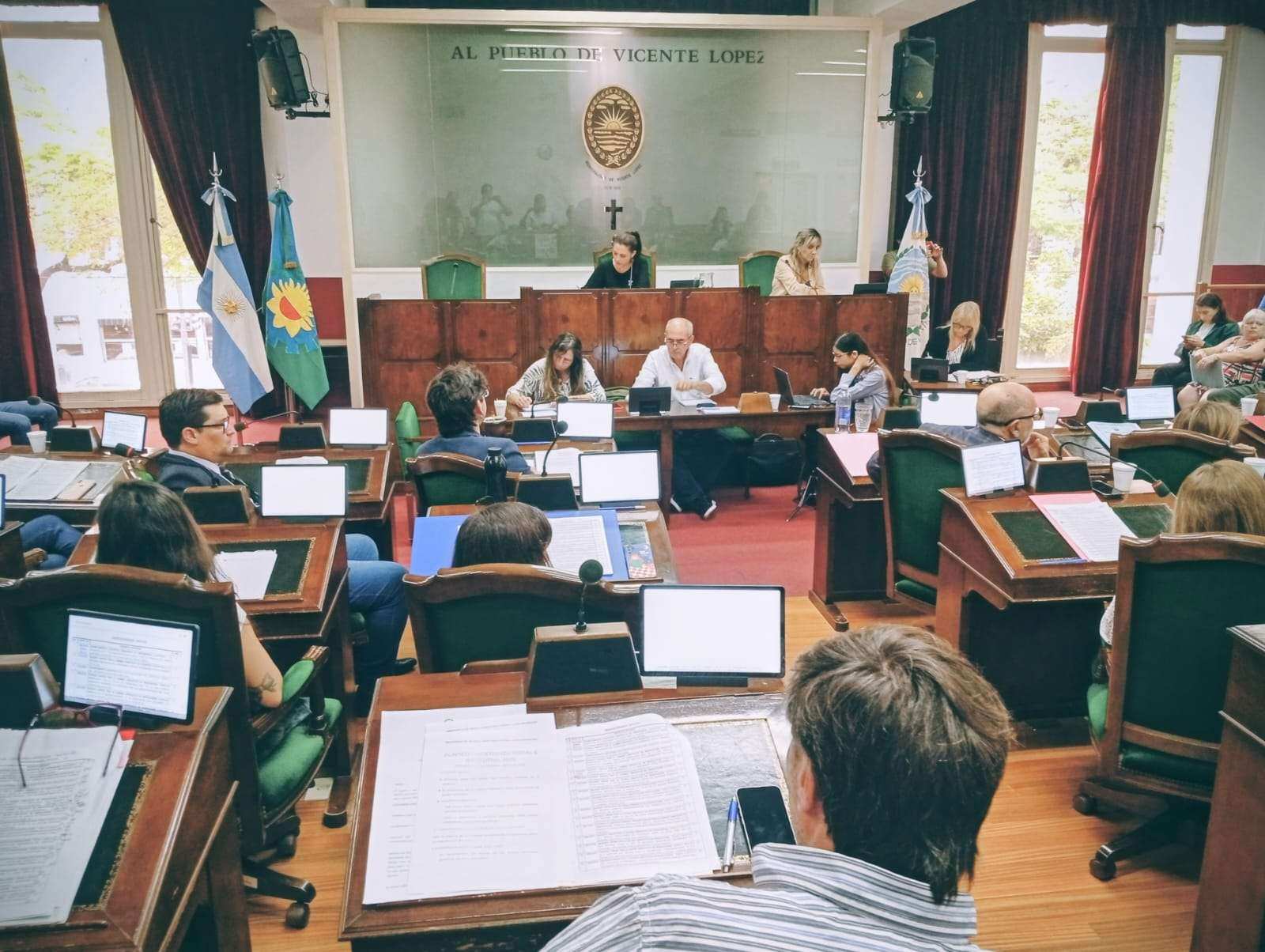 Tenso debate en la 9° Sesión Ordinaria del HCD de VILO: cruces por la cesión de un predio público a Arcos Dorados