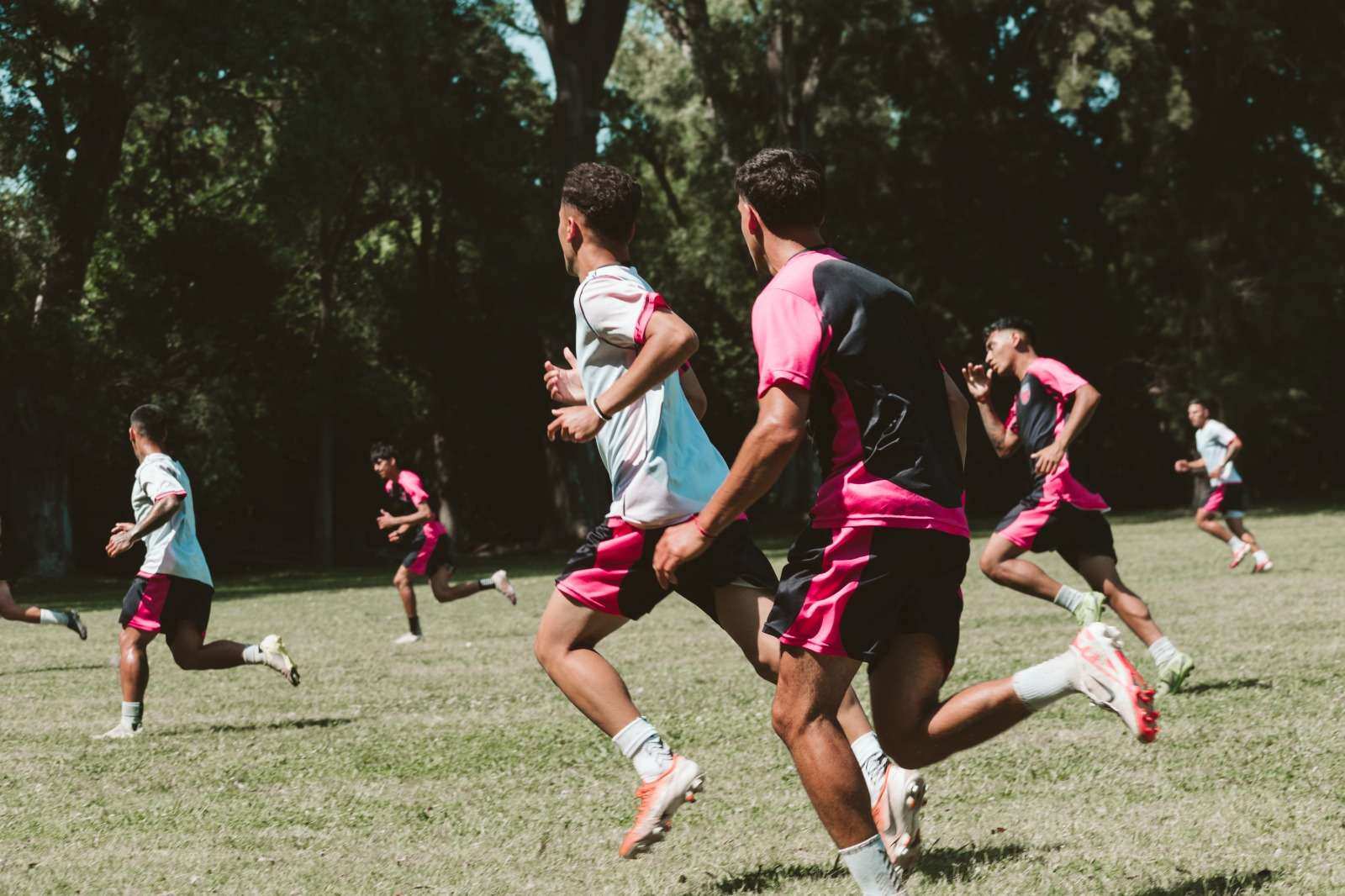 Con nuevo DT, Atlético Escobar enfrentará a Las Malvinas, de La Plata, por la segunda ronda del Torneo Federal Regional Amateur