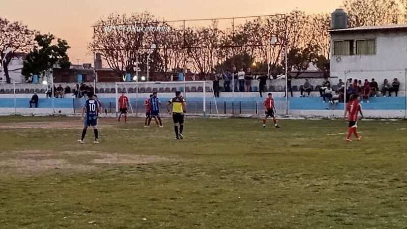 Atlético Escobar empató contra Monte Grande y sigue puntero