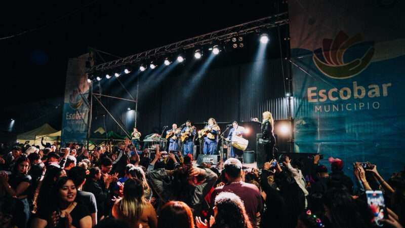 Raíces Provincianas: Garín vivió un fin de semana a pura música, color y alegría popular