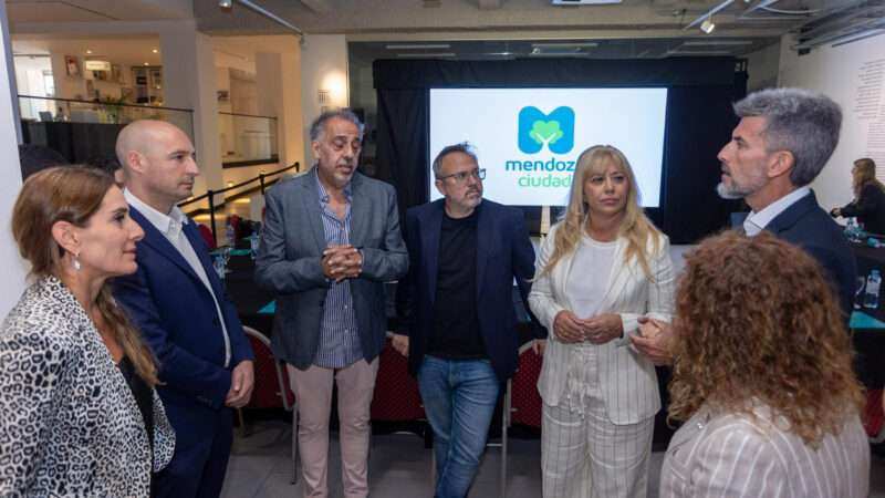 Escobar participó del 4° Encuentro de Intendentes de la Coalición de Ciudades por la Inteligencia Artificial