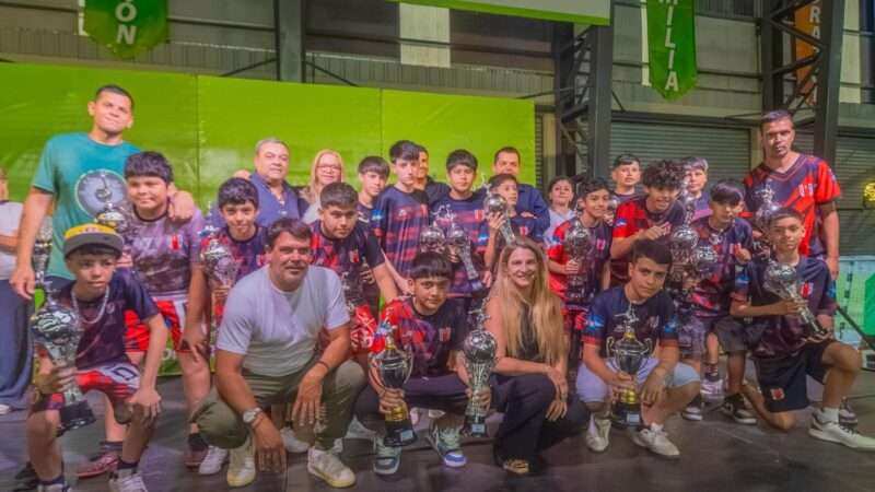 San Fernando premió a 3.000 chicas y chicos de su Liga de Fútbol Municipal