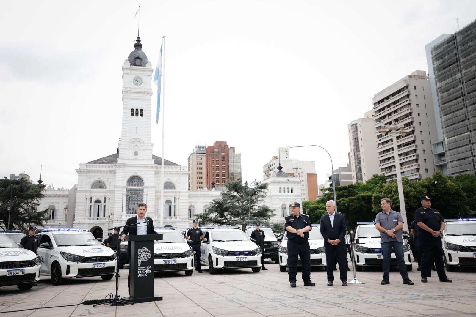 Kicillof entregó 40 nuevos patrulleros para fortalecer la seguridad