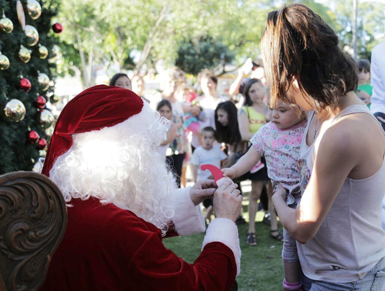 Los barrios de Vicente López celebran la Navidad con descuentos, música y la visita de Papá Noel