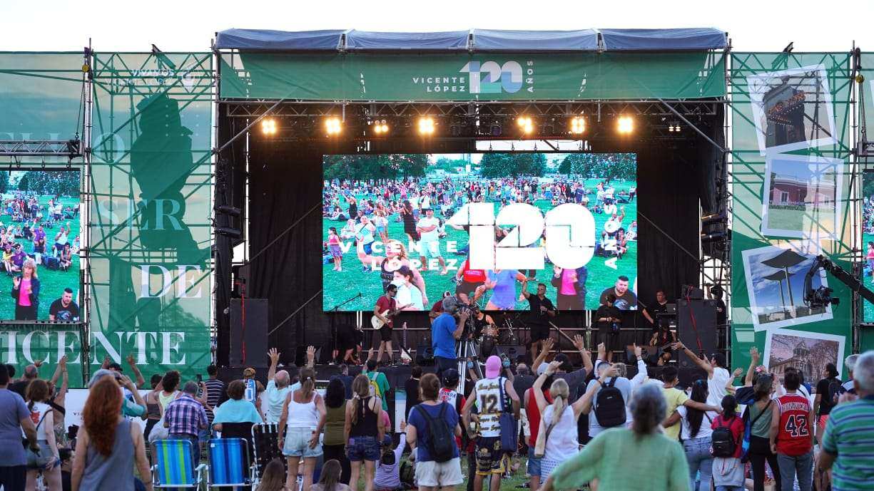Más de 20.000 vecinos festejaron los 120 años de Vicente López con un gran show de luces y sin pirotecnia