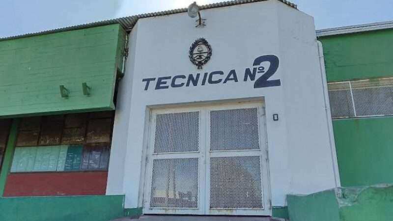  Robaron 8 computadoras del laboratorio de Informática de la Escuela Técnica N°2 durante el fin de semana largo