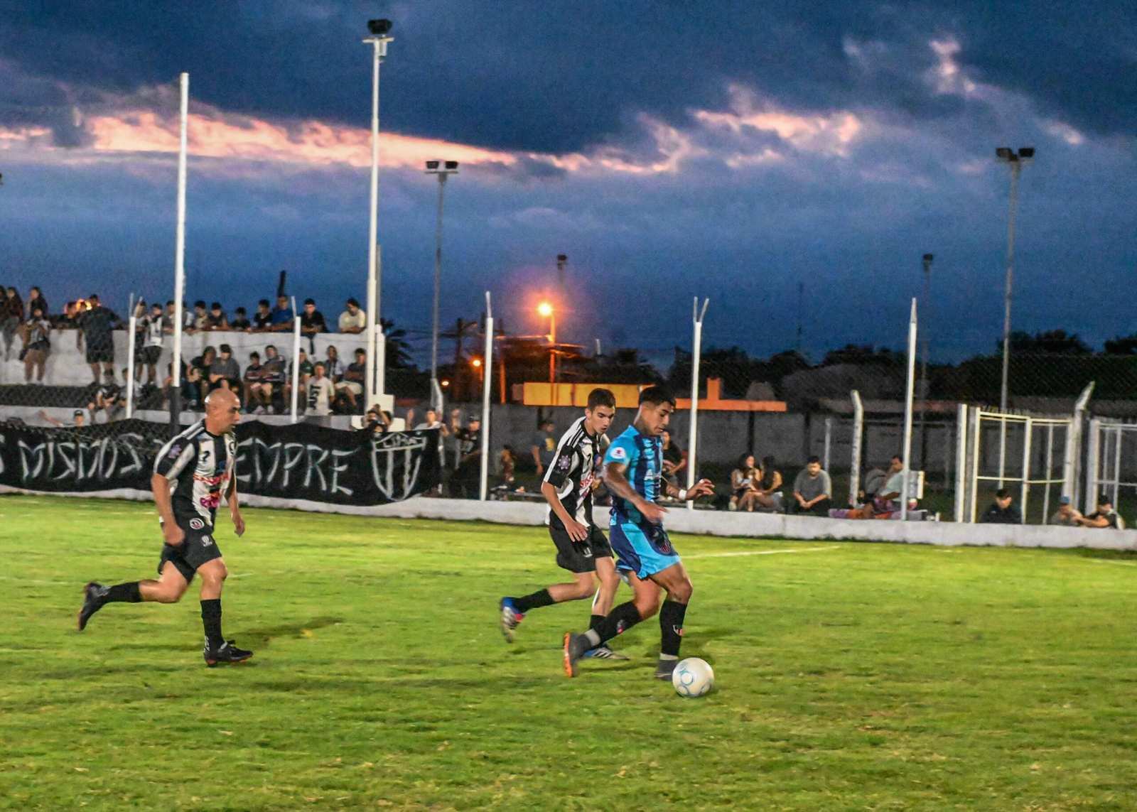 Atlético Escobar busca sellar ante Lima FC su pase a la 4ta ronda del Regional Amateur