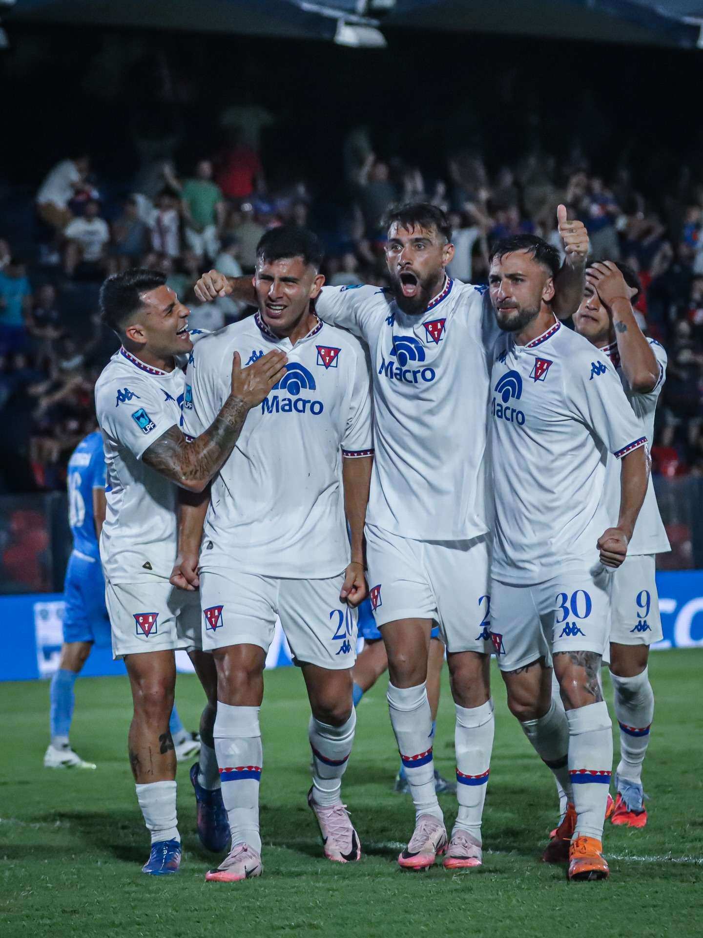 Tigre arrancó con el pie derecho: sólido triunfo en el debut