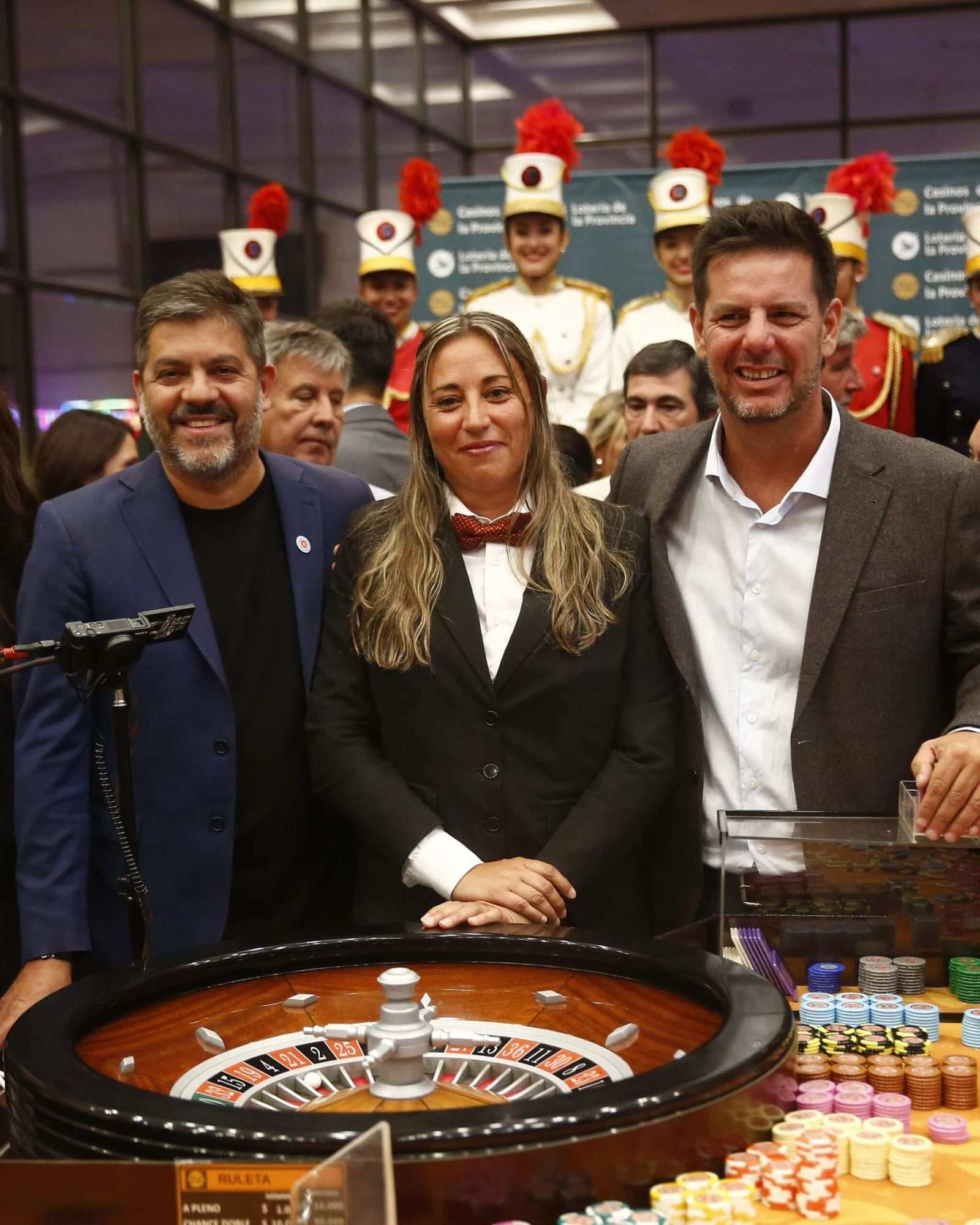 El Casino Central dio inicio a la temporada de verano con el tradicional “Colorado el 21”