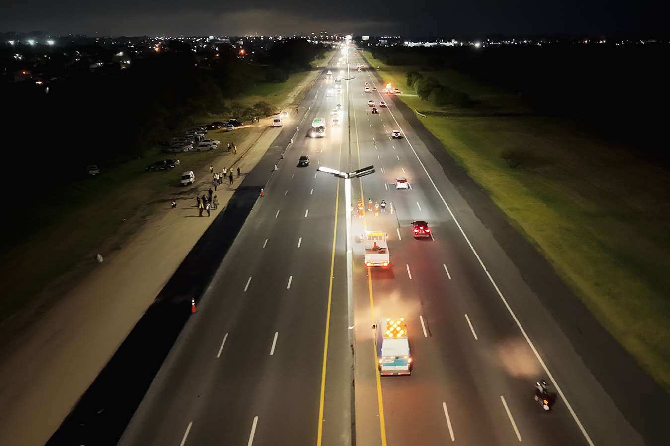 Kicillof recorrió la obra del cuarto carril de la Autopista Buenos Aires – La Plata