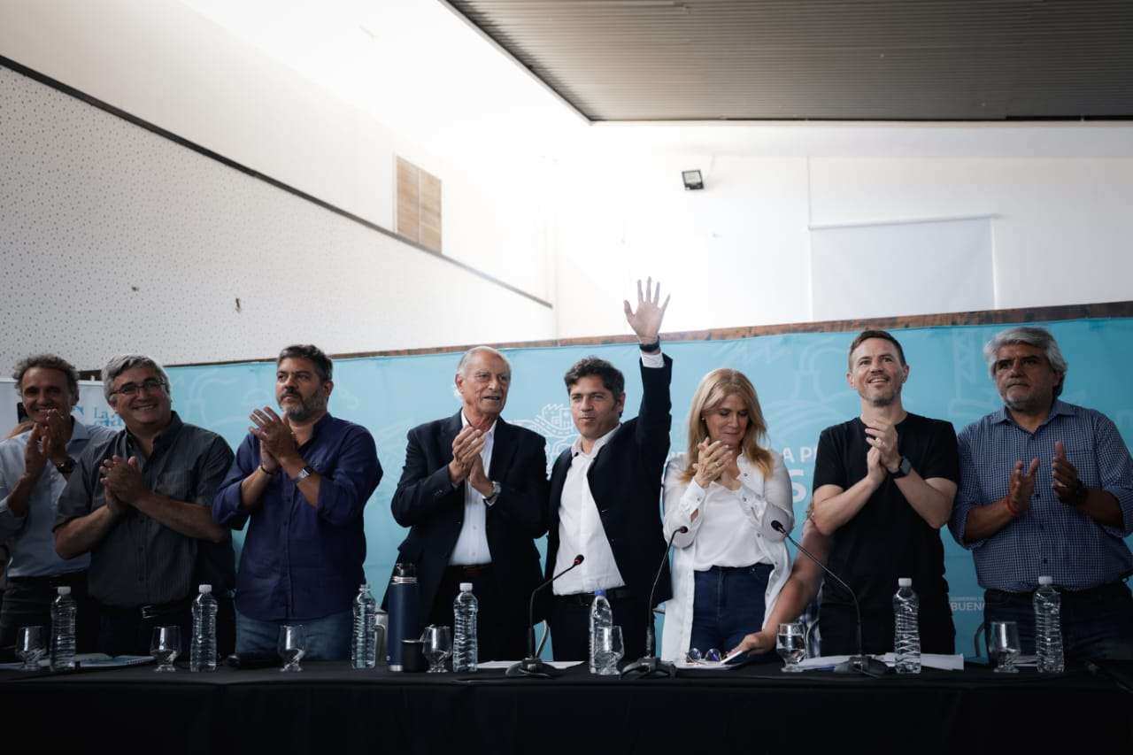 Kicillof reunió a más de 300 representantes del sector productivo para analizar el impacto del modelo económico nacional en la temporada