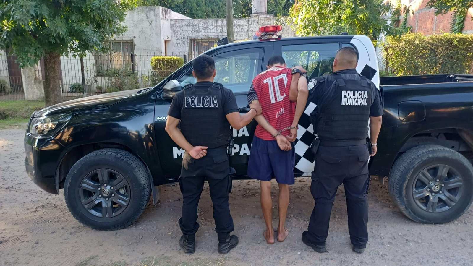 El uso de un dispositivo Byrna permitió frustrar un robo y detener al delincuente en Escobar