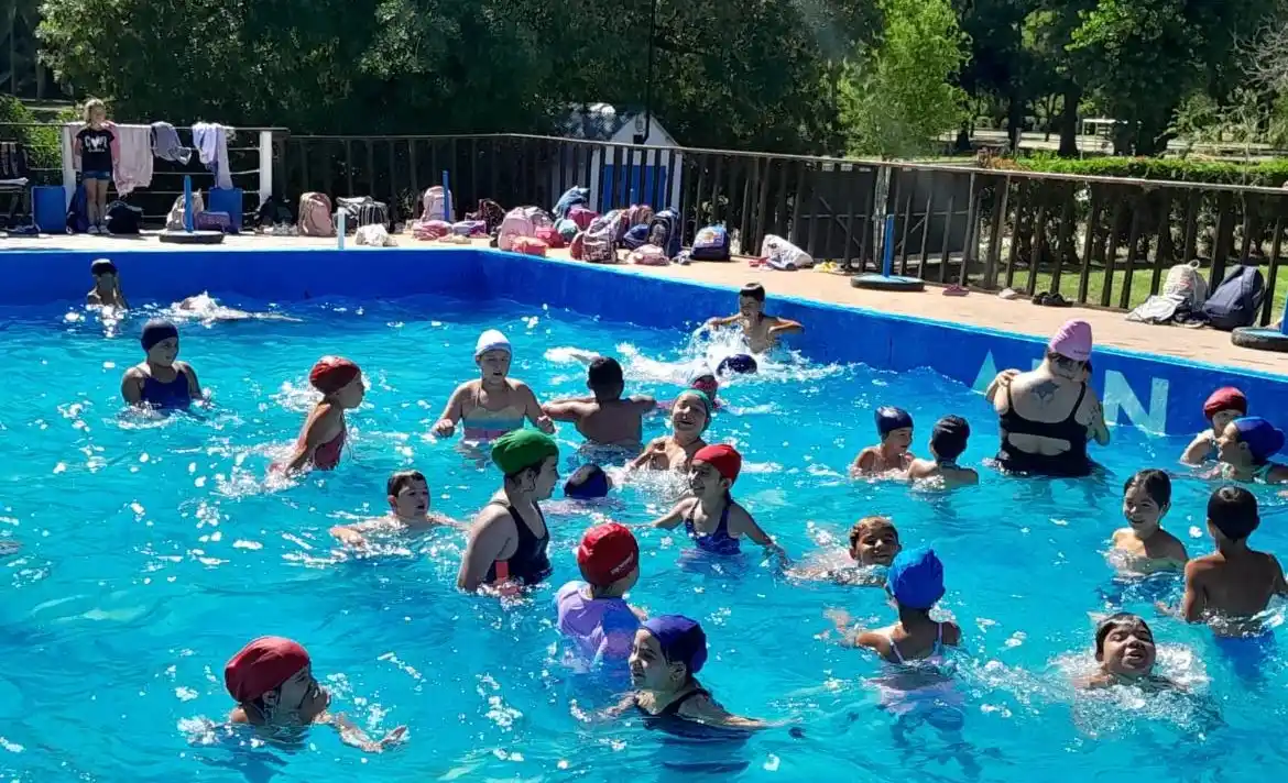 Más de 220 mil niñas, niños y adolescentes disfrutan de una nueva edición de “Escuelas Abiertas en Verano”