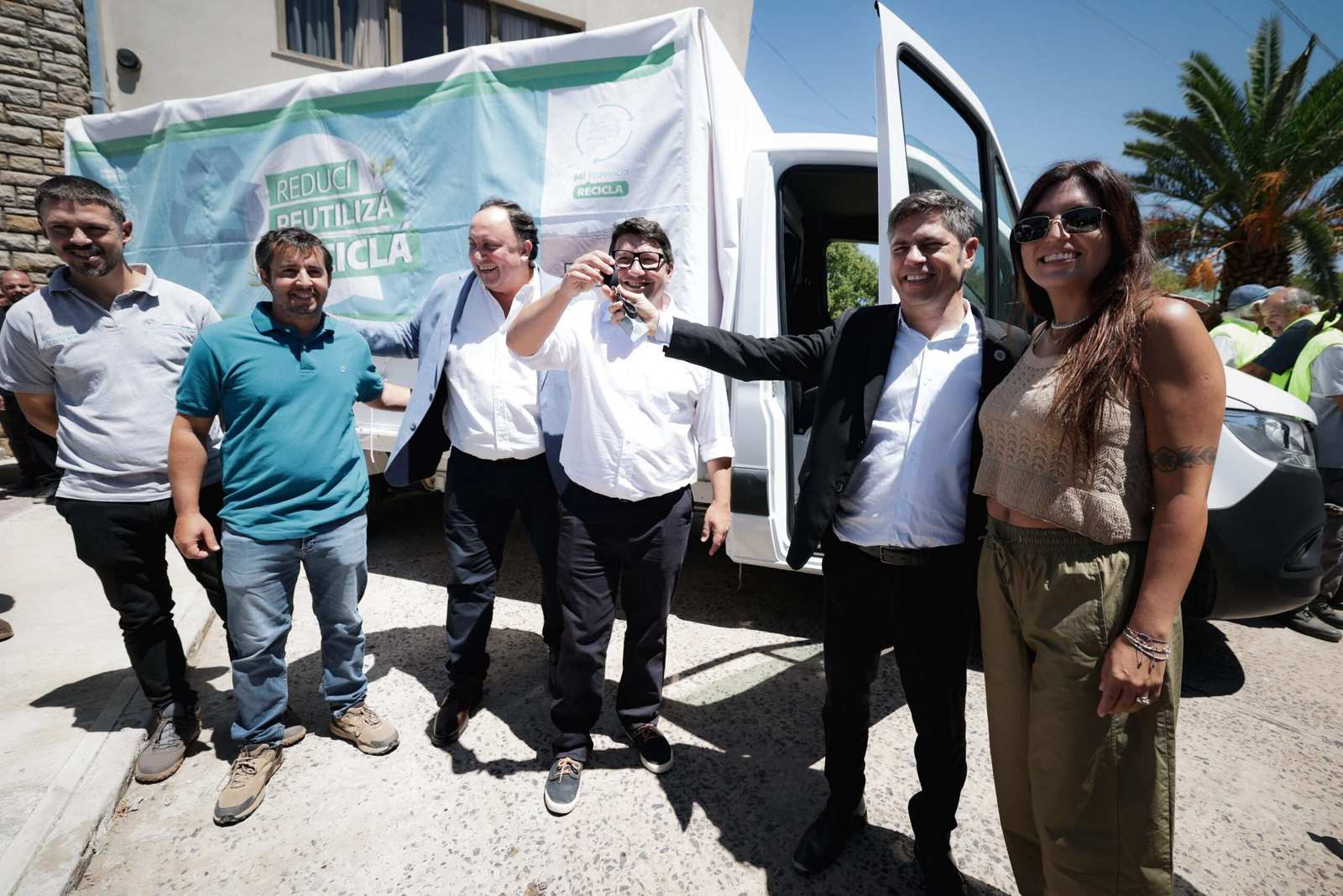 Kicillof entregó vehículos y equipamiento en General Las Heras con una inversión de $321 millones
