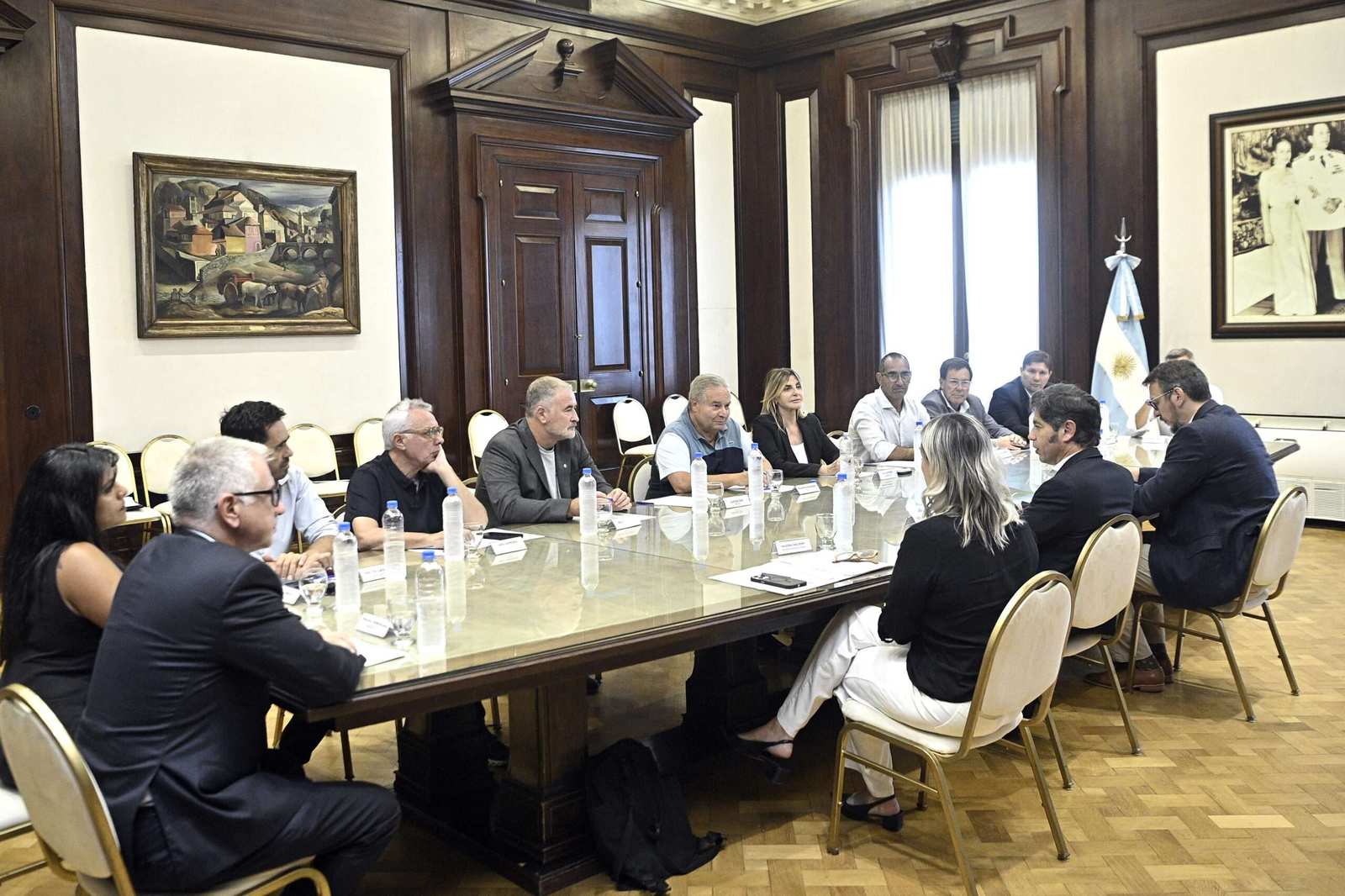 Kicillof y Cuattromo firmaron convenios con 13 municipios para la compra de equipamiento productivo