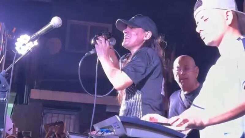 Multitudinario festival en San Fernando en defensa de los puestos de trabajo en FATE