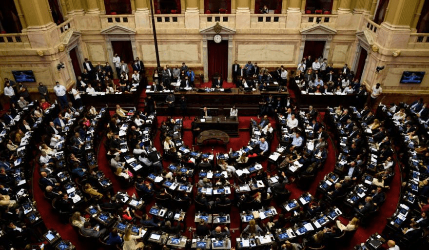 Opinión pública y reformas: respaldo a bajar la edad de imputabilidad y cautela frente a cambios institucionales