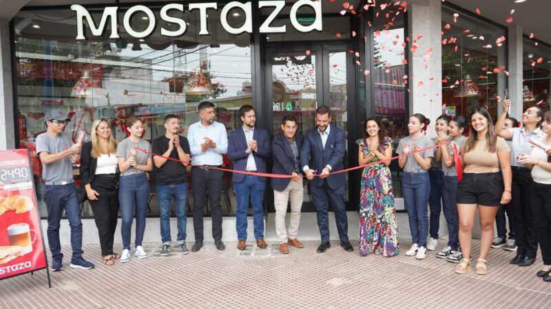 Portal Municipal de Empleo: el nuevo Mostaza de Escobar incorporó a 60 trabajadores del distrito