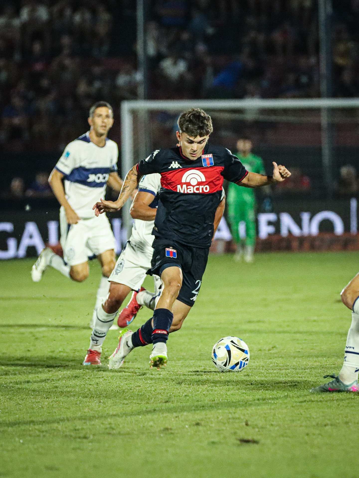 Tigre fue superior, pero debió conformarse con un empate ante Gimnasia