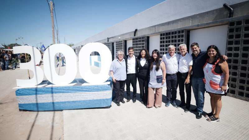 Kicillof inauguró el edificio educativo N°300