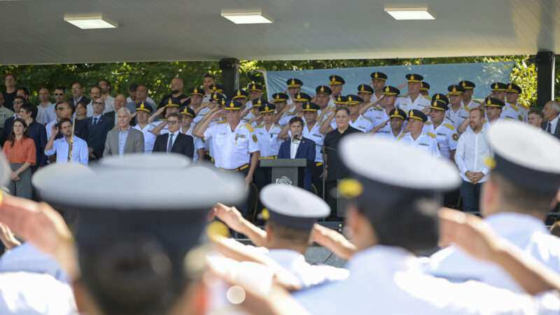 Kicillof tomó juramento a 1.547 nuevos oficiales y reforzó la presencia policial en la Provincia