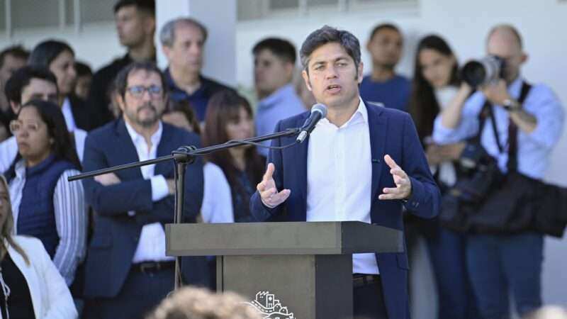 Kicillof inauguró la nueva Secundaria N°8 en Ensenada: inversión, infraestructura y defensa de la educación pública