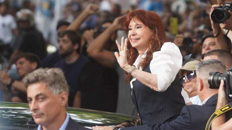 “No voy a formar parte de este circo”: con nuevas críticas a la Justicia, Cristina Kirchner se negó a responder preguntas