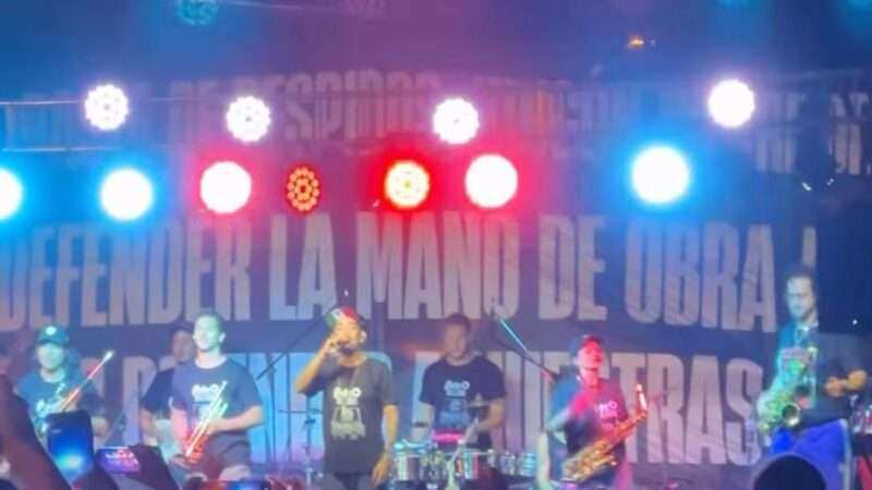 La cultura popular con la Delio Valdez  se plantó por los trabajadores: música y compromiso en defensa de la apertura de la empresa