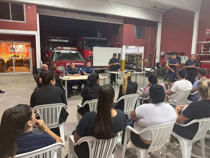 🚒 Bomberos Voluntarios de Garín presentaron a los aspirantes del ciclo 2026