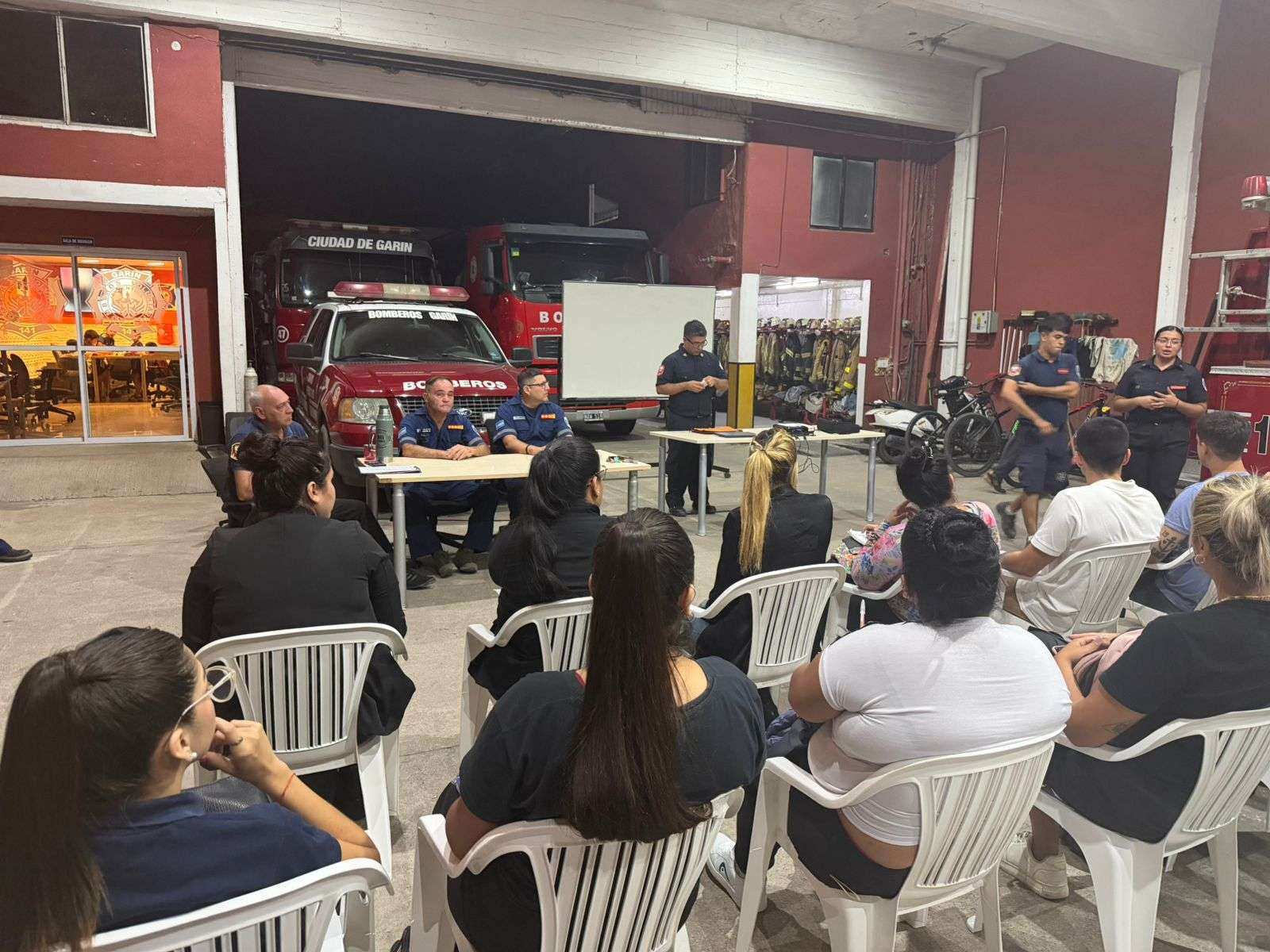 🚒 Bomberos Voluntarios de Garín presentaron a los aspirantes del ciclo 2026