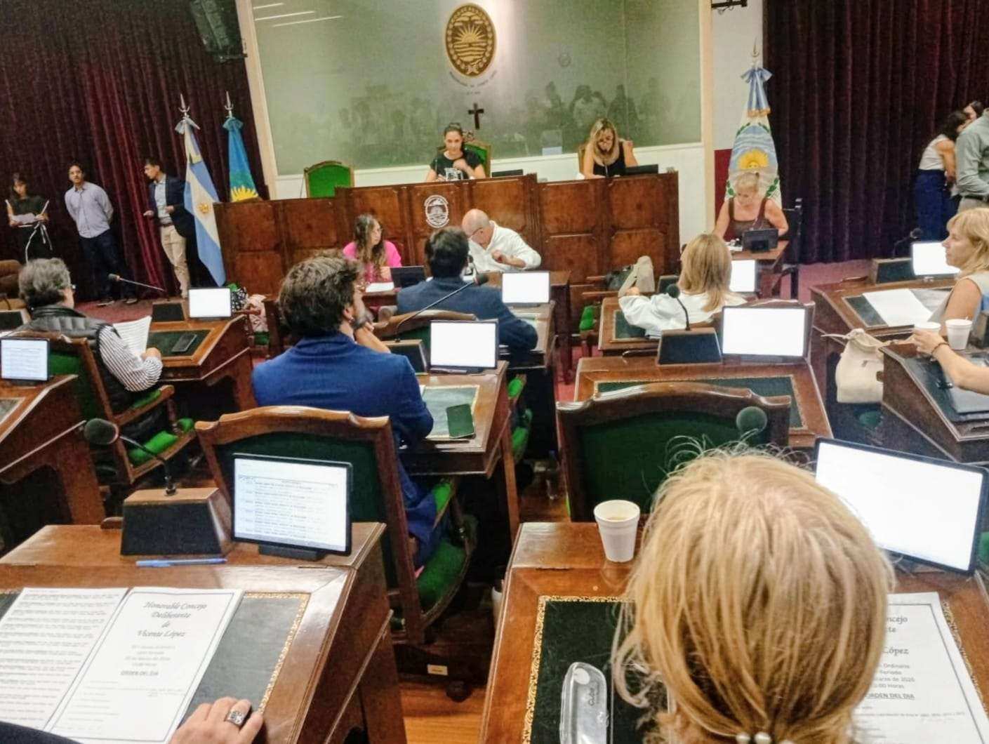 Fuerte debate y posiciones enfrentadas en el Concejo de Vicente López por el operativo en un corso de Munro