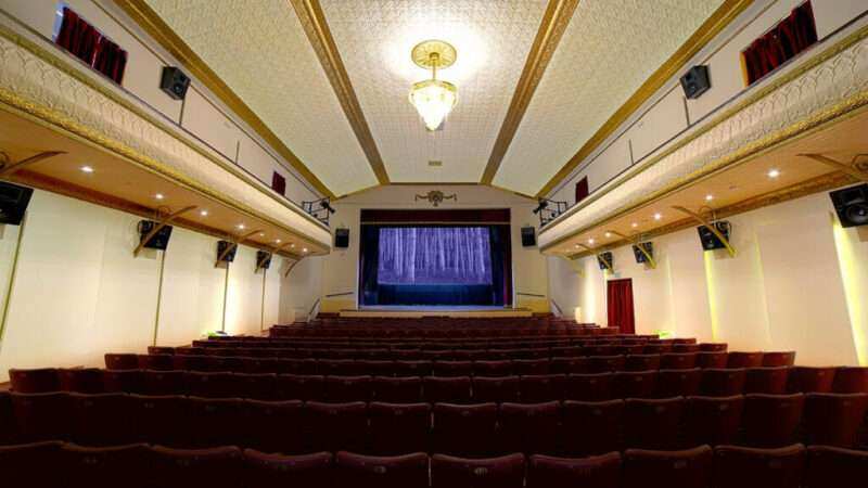 El Seminari se renueva: cambio de butacas y puesta en valor de toda la sala