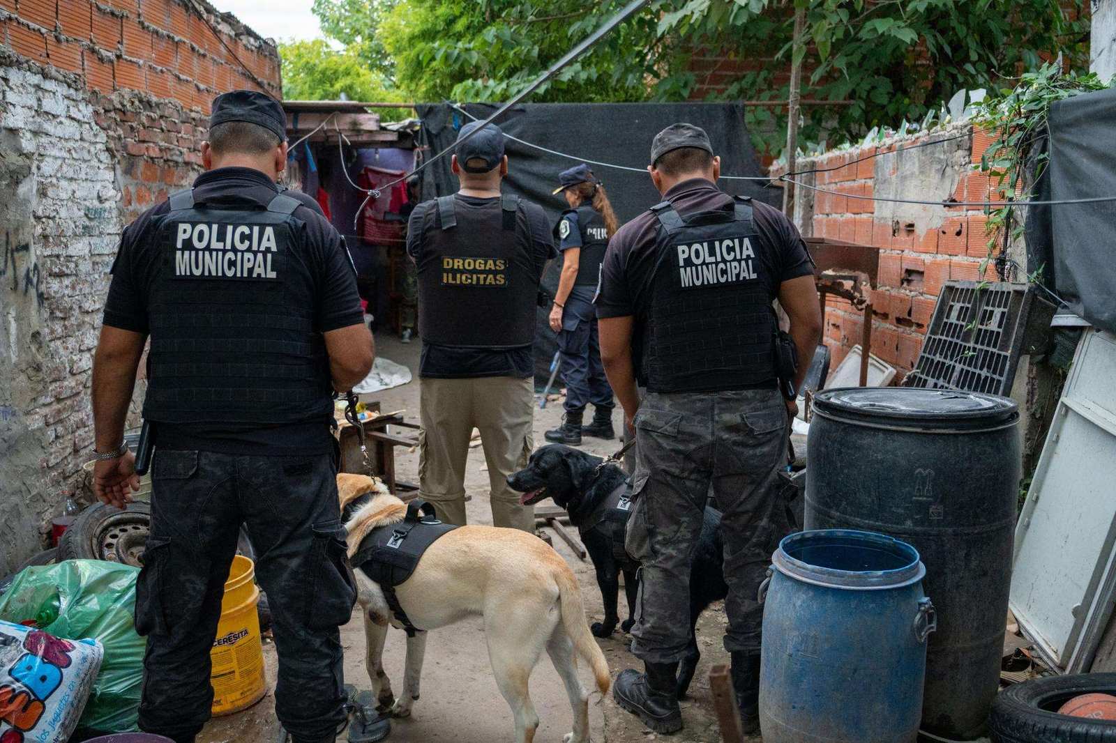 Allanamientos en Garín: desarticulan un punto de venta de droga y secuestran más de 400 dosis de cocaína