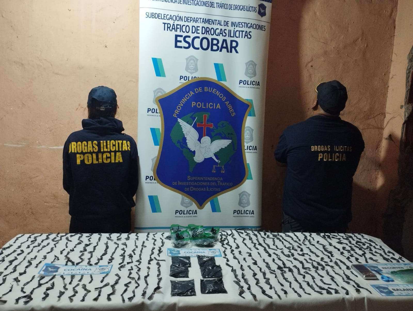 Golpe al narcomenudeo en Maschwitz: tres detenidos y 785 dosis de cocaína secuestradas