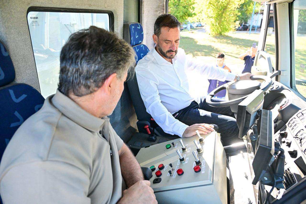 Con más camiones, Escobar extiende la recolección de residuos a seis días en todo el distrito