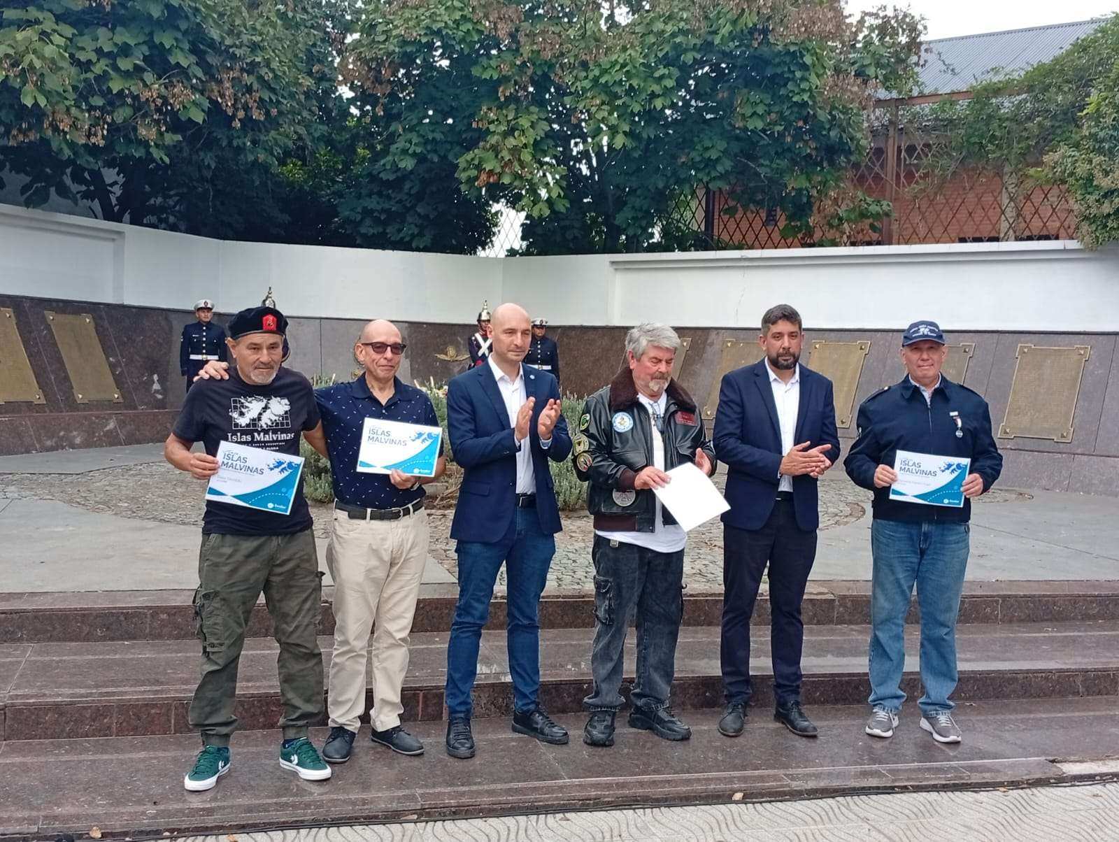 Escobar homenajeó a los héroes de Malvinas a 44 años de la gesta