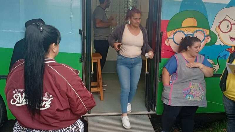 Olivos: más de 250 vecinos accedieron a controles oftalmológicos y anteojos gratuitos en La Loma