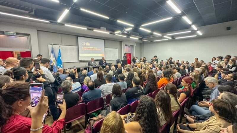 Escobar participó de la jornada nacional en defensa de la educación